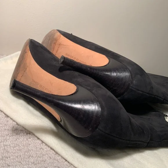 Manolo Blahnik Black Suede Bootie - Picture 5 of 6